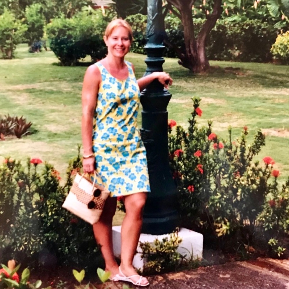 Lilly Pulitzer vintage yellow shift w/dogwood pattern - size 2 - Picture 2 of 8